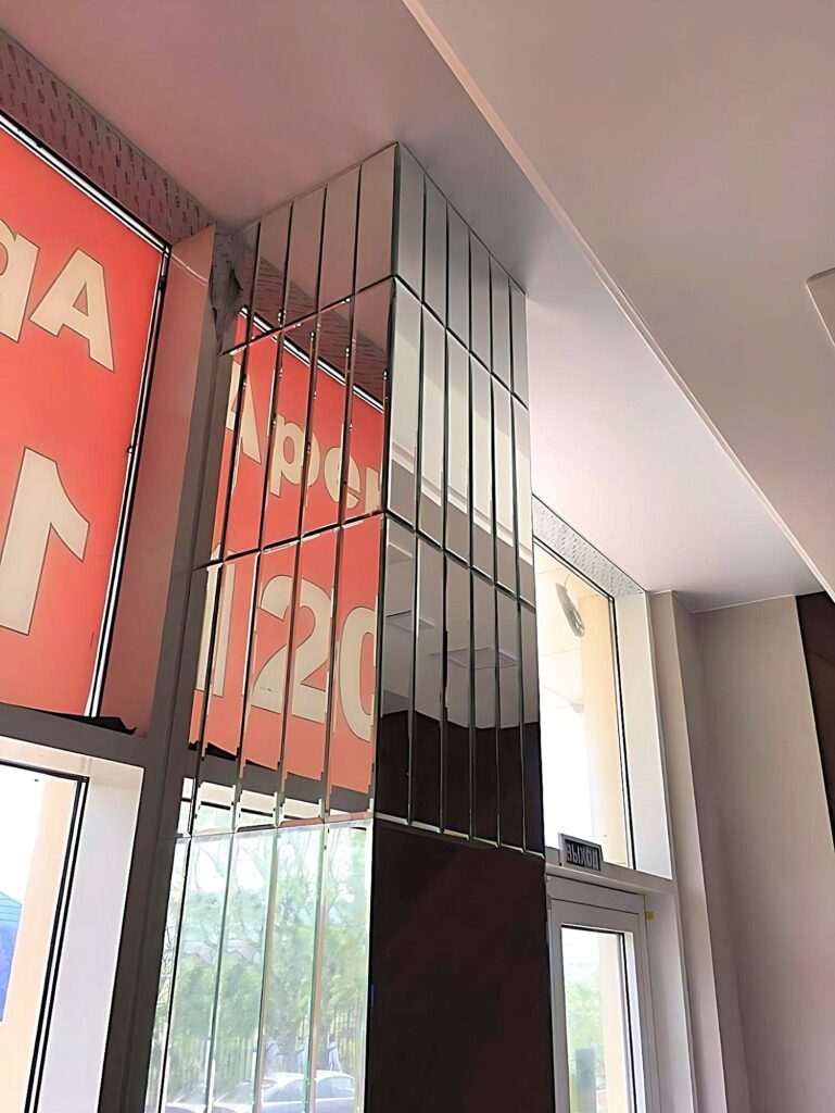Отделка колонны зеркальным панно с фацетом Новороссийск Анапа Геленджик
